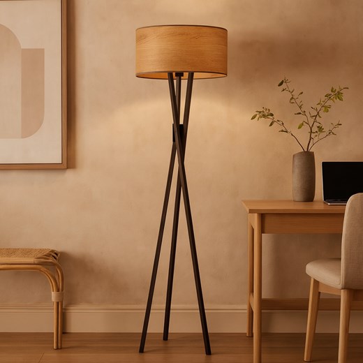 Lampa podłogowa w stylu skandynawskim ELX ECO na drewnianym stelażu z abażurem - id: 9188 - marki Ciekot Partners Sp. Z O. O. - 186453884 Lampa podłogowa w stylu skandynawskim ELX ECO na drewnianym stelażu z abażurem ze sklepu Lysne w kategorii Lampy podłogowe - zdjęcie 186453884