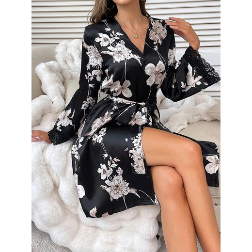 Damski szlafrok z długim rękawem w kwiaty - Czarny S ze sklepu Intimica.pl w kategorii Szlafroki damskie - zdjęcie 186454833