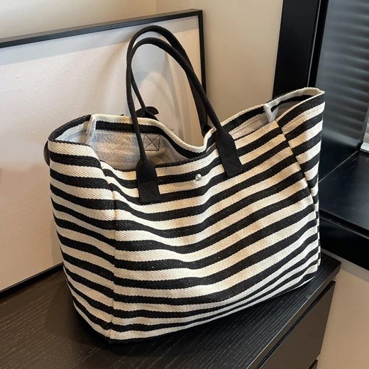 Materiałowa torba w paski - Czarny ze sklepu Intimica.pl w kategorii Torby Shopper bag - zdjęcie 186456003