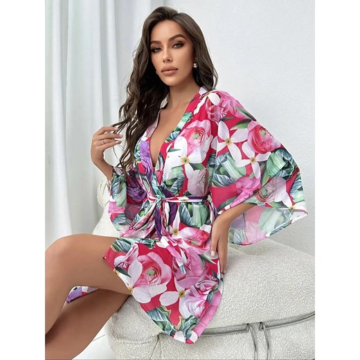 Szlafrok damski z kwiecistym motywem - Różowy S ze sklepu Intimica.pl w kategorii Szlafroki damskie - zdjęcie 186456621