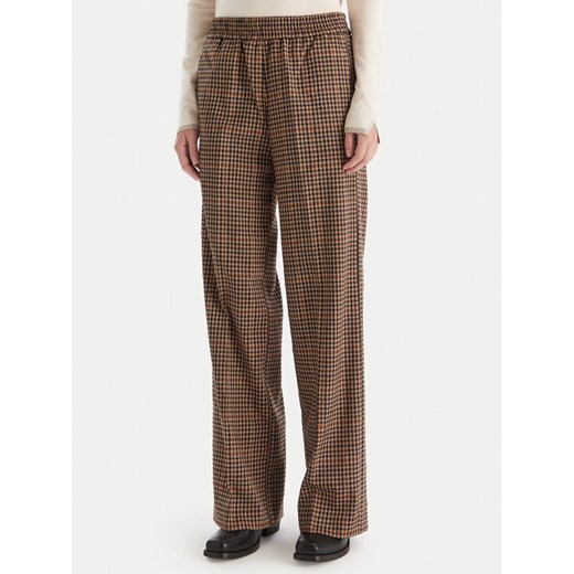 Liu Jo Spodnie materiałowe MF5349 T4335 Brązowy Regular Fit ze sklepu MODIVO w kategorii Spodnie damskie - zdjęcie 186464272