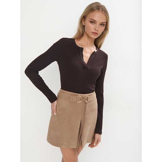 Mohito - Czekoladowy longsleeve - ciemnobrązowy ze sklepu Mohito w kategorii Bluzki damskie - zdjęcie 186469974