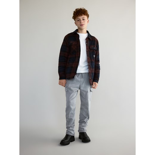 Reserved - Wysokoelastyczne spodnie cargo - ciemnoszary ze sklepu Reserved w kategorii Spodnie chłopięce - zdjęcie 186473821