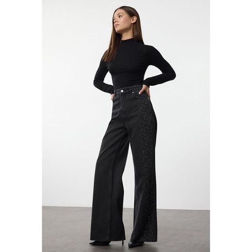 trendyol Dżinsy - Comfort fit - w kolorze czarnym ze sklepu Limango Polska w kategorii Jeansy damskie - zdjęcie 186484050
