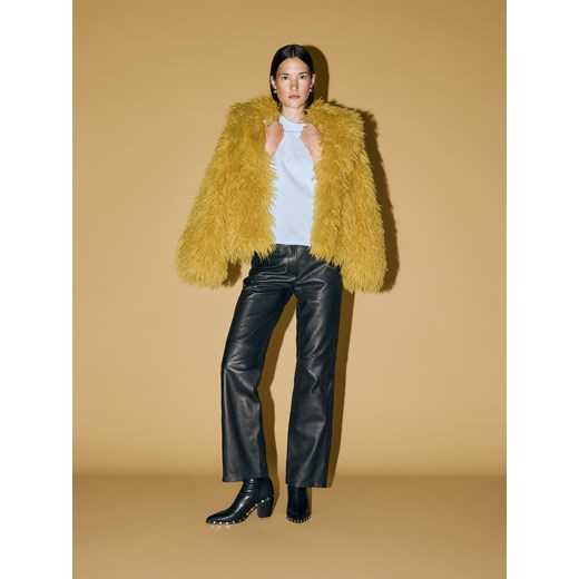 Reserved - T-shirt z poduszkami na ramionach - biały ze sklepu Reserved w kategorii Bluzki damskie - zdjęcie 186489582