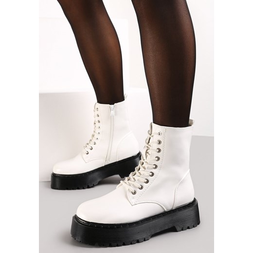 Białe Botki Workery na Platformie ze Sznurowaniem Ixuelli ze sklepu born2be.pl w kategorii Workery damskie - zdjęcie 186489703
