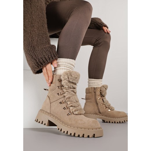 Ciemnobeżowe Sznurowane Traperki z Ekozamszu z Futerkiem na Języku Mestiara ze sklepu born2be.pl w kategorii Workery damskie - zdjęcie 186491800