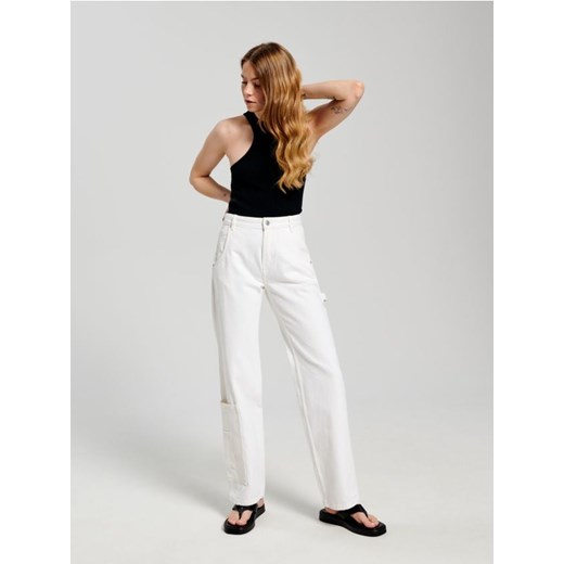 Sinsay - Jeansy straight low waist - kremowy ze sklepu Sinsay w kategorii Jeansy damskie - zdjęcie 186495421