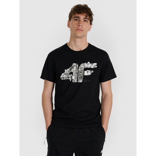 Męski t-shirt z nadrukiem 4F 4FWAW25TTSHM3132 - czarny ze sklepu Sportstylestory.com w kategorii T-shirty męskie - zdjęcie 186503110