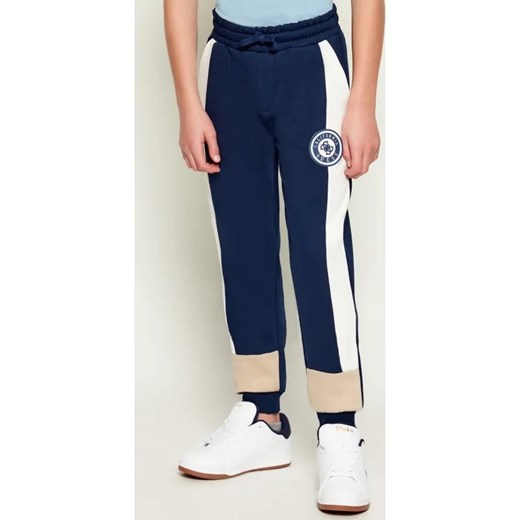 Guess Spodnie dresowe | Regular Fit ze sklepu Gomez Fashion Store w kategorii Spodnie chłopięce - zdjęcie 186507721