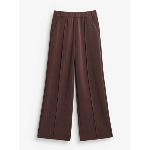 Mohito - Brązowe spodnie dresowe z modalem - brązowy ze sklepu Mohito w kategorii Spodnie damskie - zdjęcie 186511673