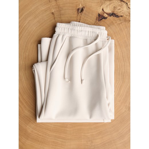 Reserved - Dresowe spodnie z modalem - beżowy ze sklepu Reserved w kategorii Spodnie damskie - zdjęcie 186518383