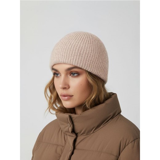 Sinsay - Prążkowana czapka beanie - beżowy ze sklepu Sinsay w kategorii Czapki zimowe damskie - zdjęcie 186519230