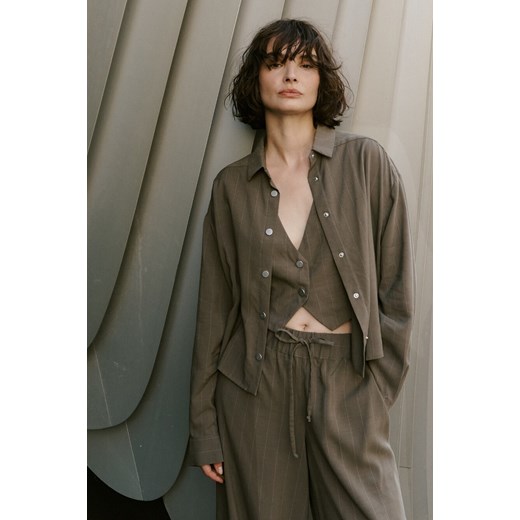 KOSZULA DAMSKA DALLA OLIVE STRIPES ze sklepu Jemiol w kategorii Koszule damskie - zdjęcie 186536022