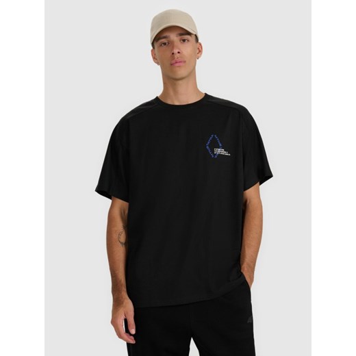 Męski t-shirt oversize z nadrukiem 4F 4FWAW25TTSHM2401 - czarny ze sklepu Sportstylestory.com w kategorii T-shirty męskie - zdjęcie 186540394