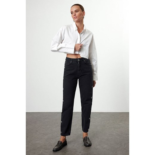 trendyol Dżinsy - Mom fit - w kolorze czarnym Trendyol 38 promocja Limango Polska