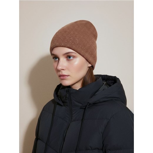Sinsay - Czapka beanie z wiskozą - beżowy ze sklepu Sinsay w kategorii Czapki zimowe damskie - zdjęcie 186546951