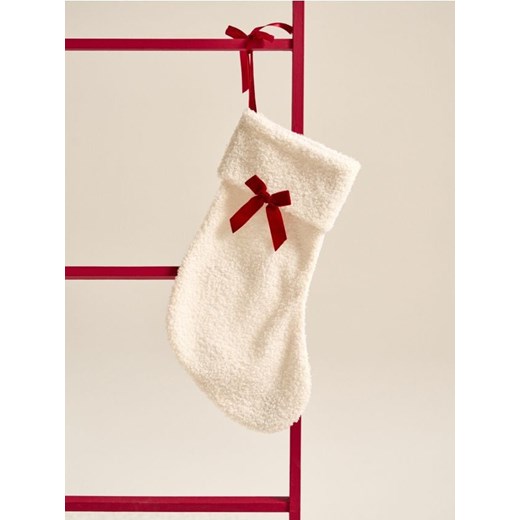 Sinsay - Dekoracja świąteczna w kształcie skarpety - kremowy ze sklepu Sinsay w kategorii Dekoracje bożonarodzeniowe - zdjęcie 186551241