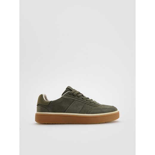 Reserved - Zamszowe sneakersy - jasny zielony ze sklepu Reserved w kategorii Trampki męskie - zdjęcie 186555151