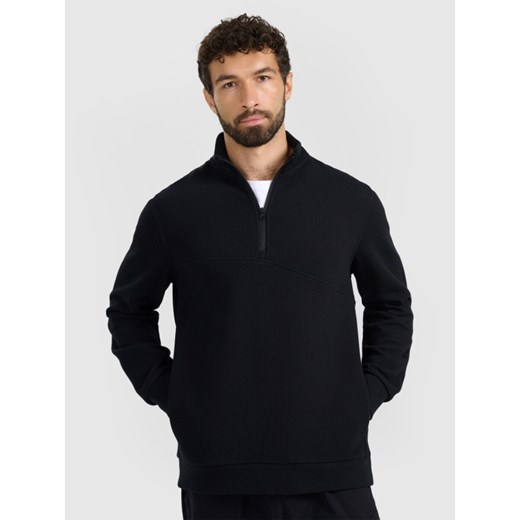 Męska bluza dresowa bez kaptura 4F 4FWAW25TSWSM1930 - czarna ze sklepu Sportstylestory.com w kategorii Bluzy męskie - zdjęcie 186558332