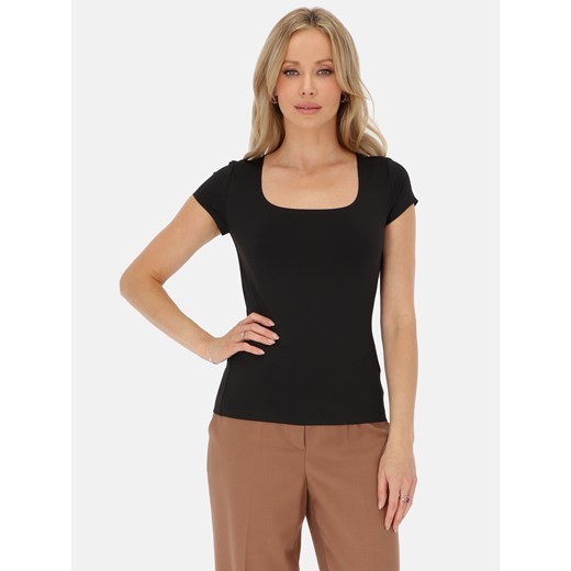 Czarny t-shirt damski basic z dekoltem w karo Potis & Verso Wella ze sklepu Eye For Fashion w kategorii Bluzki damskie - zdjęcie 186574961
