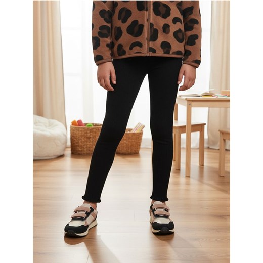 Sinsay - Prążkowane legginsy wykończone falbankami - czarny ze sklepu Sinsay w kategorii Spodnie dziewczęce - zdjęcie 186578662