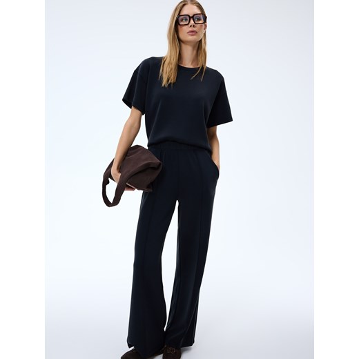 Mohito - Spodnie dresowe z modalem - czarny ze sklepu Mohito w kategorii Spodnie damskie - zdjęcie 186578971