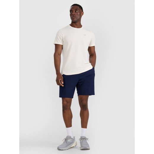 Męskie spodenki treningowe 4F 4FWAW25TFSHM1000 - granatowe ze sklepu Sportstylestory.com w kategorii Spodenki męskie - zdjęcie 186580101