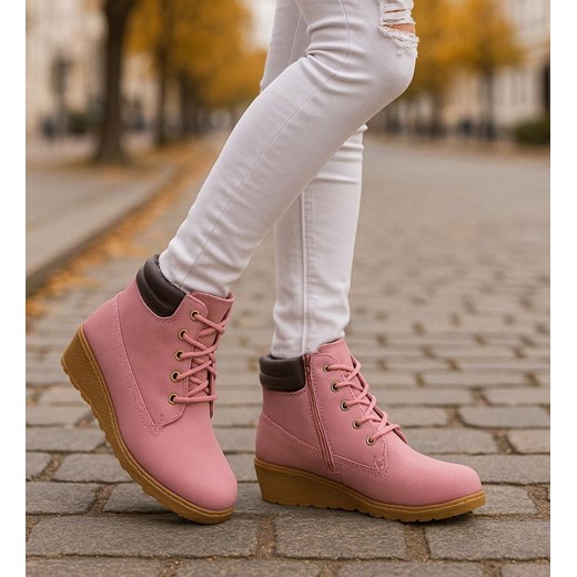 Różowe sznurowane botki na niskim koturnie /E9-2 16625 T7-38/ ze sklepu Pantofelek24.pl w kategorii Buty zimowe dziecięce - zdjęcie 186584202