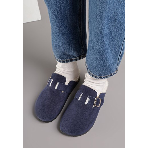 Granatowe Płaskie Kapcie z Futerkiem Paskiem i Klamrą Lorninnia 40 born2be.pl