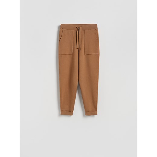 Reserved - Dzianinowe spodnie z wiskozą - beżowy ze sklepu Reserved w kategorii Spodnie damskie - zdjęcie 186591021