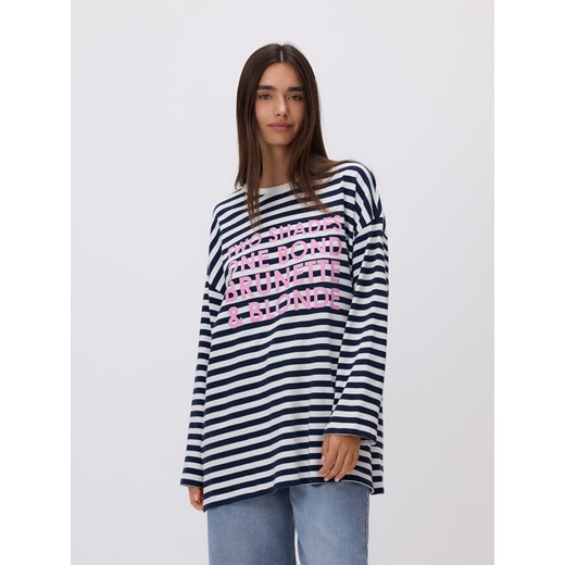 Reserved - Longsleeve oversize z nadrukiem - wielobarwny ze sklepu Reserved w kategorii Bluzki damskie - zdjęcie 186593442