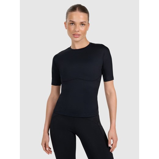 Damska koszulka treningowa 4F 4FWAW25TFTSF1518 - czarna ze sklepu Sportstylestory.com w kategorii Bluzki damskie - zdjęcie 186593883