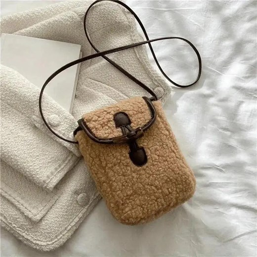 Torebka na telefon baranek - Brązowy ze sklepu Intimica.pl w kategorii Saszetki - zdjęcie 186605141