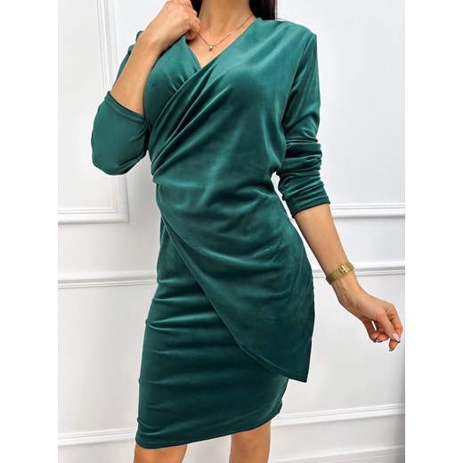 Zielona Welurowa Sukienka z Ozdobą Modnakiecka.pl 48 ModnaKiecka.pl