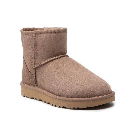 Śniegowce Ugg W Classic Mini II 1016222 Brązowy ze sklepu eobuwie.pl w kategorii Śniegowce damskie - zdjęcie 186635704