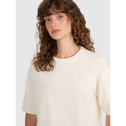 Damski t-shirt oversize 4F 4FWAW25TTSHF2350 - beżowy L Sportstylestory.com