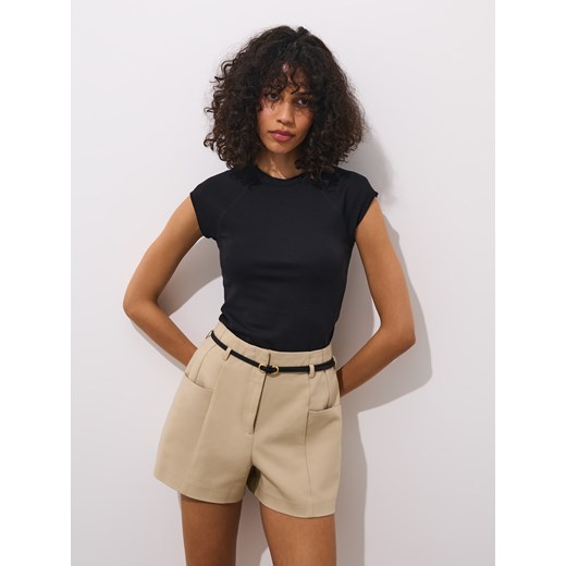 Mohito - Czarny t-shirt z bawełną i lyocellem - czarny ze sklepu Mohito w kategorii Bluzki damskie - zdjęcie 186645111