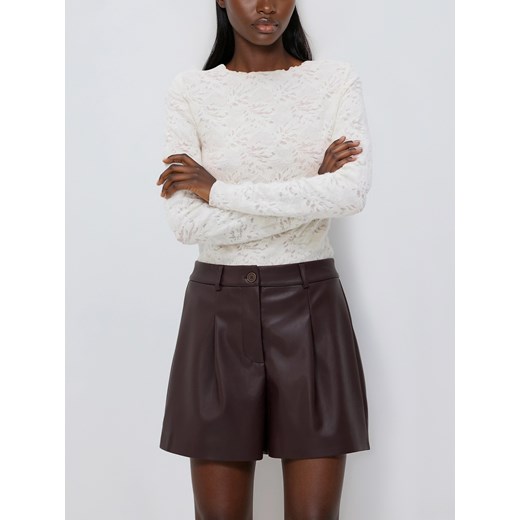 Reserved - Szorty z imitacji skóry - bordowy ze sklepu Reserved w kategorii Szorty - zdjęcie 186661094