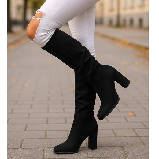 Klasyczne czarne kozaki do kolan /F4-1 18330 T600/ ze sklepu Pantofelek24.pl w kategorii Kozaki damskie - zdjęcie 186661534