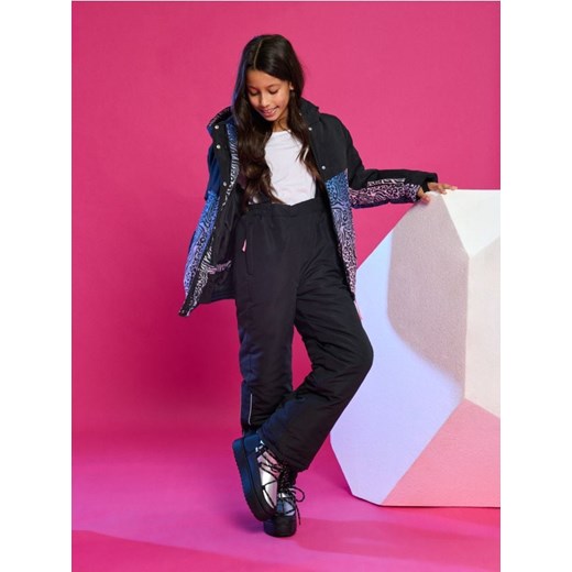 Sinsay - Ocieplane spodnie na szelkach - czarny ze sklepu Sinsay w kategorii Spodnie dziewczęce - zdjęcie 186665533