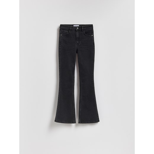 Reserved - Jeansy flare z krótszą nogawką - czarny - id: 714IH-99J - marki Reserved - 186666271 Reserved - Jeansy flare z krótszą nogawką - czarny ze sklepu Reserved w kategorii Jeansy damskie - zdjęcie 186666271