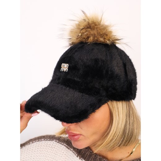 CZAPKA FUTRZANA Z NAPISEM MIN MIN I ODPINANYM POMPONEM- CZARNY ze sklepu olika.com.pl w kategorii Czapki z daszkiem damskie - zdjęcie 186669440