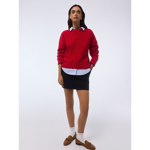 Mohito - Czerwony sweter basic - czerwony ze sklepu Mohito w kategorii Swetry damskie - zdjęcie 186672113