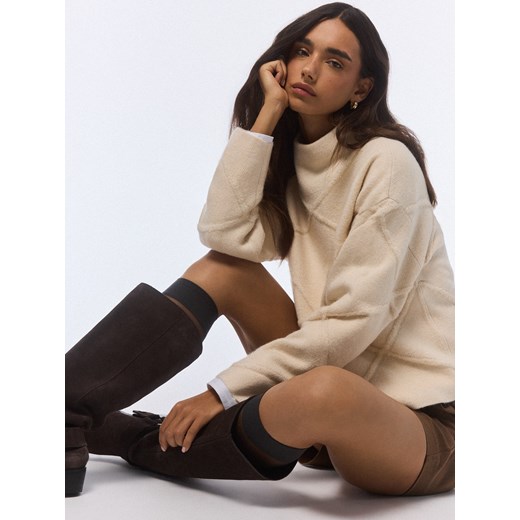 Mohito - Kremowy sweter z golfem - kremowy ze sklepu Mohito w kategorii Swetry damskie - zdjęcie 186672171