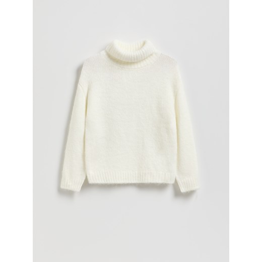 Reserved - Gładki sweter z golfem - złamana biel ze sklepu Reserved w kategorii Swetry dziewczęce - zdjęcie 186673301