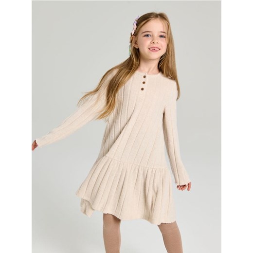 Sinsay - Sukienka swetrowa z baskinką - beżowy ze sklepu Sinsay w kategorii Sukienki dziewczęce - zdjęcie 186674190
