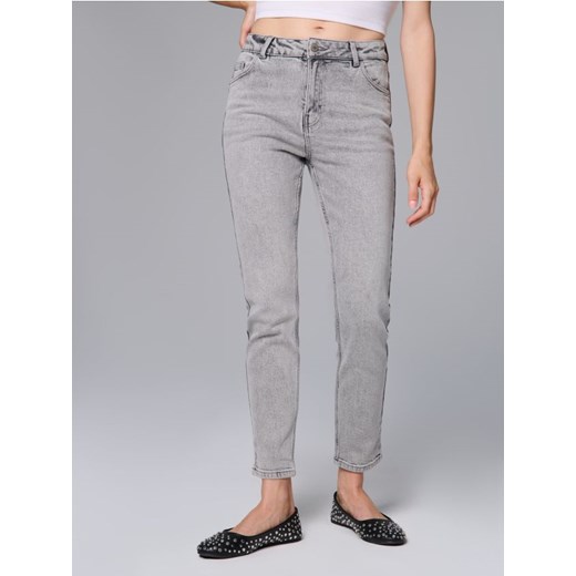 Sinsay - Spodnie jeansowe mom comfort fit - szary ze sklepu Sinsay w kategorii Jeansy męskie - zdjęcie 186679581