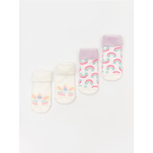 Sinsay - Skarpetki niemowlęce 2 pack - wielobarwny - id: 967FZ-MLC - marki Sinsay - 186684801 Sinsay - Skarpetki niemowlęce 2 pack - wielobarwny ze sklepu Sinsay w kategorii Skarpetki dziecięce - zdjęcie 186684801
