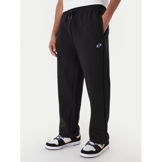 DC Shoes Spodnie dresowe Dive In Sweatpant EDYFB03095 Czarny Regular Fit ze sklepu MODIVO w kategorii Spodnie męskie - zdjęcie 186690834